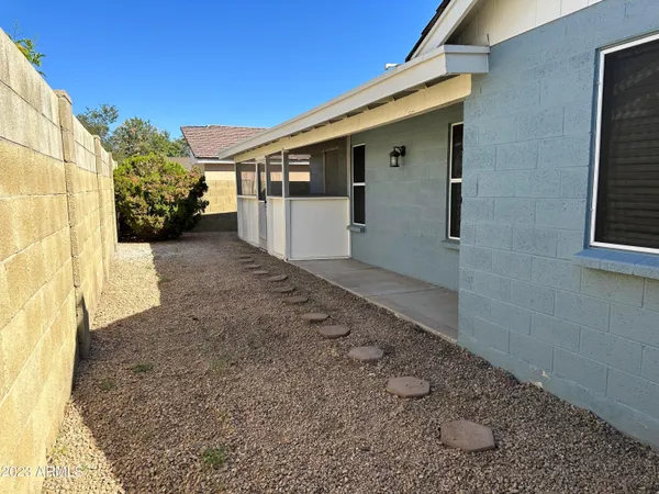 $2,195 | 314 East Hartford Avenue, Phoenix, AZ 85022
