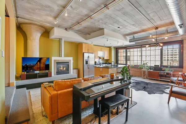 $2,595 | 525 North 3rd Street, Unit 303, Minneapolis, MN 55401