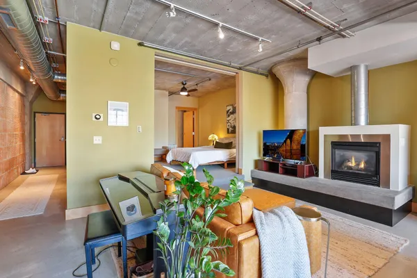 $2,595 | 525 North 3rd Street, Unit 303, Minneapolis, MN 55401