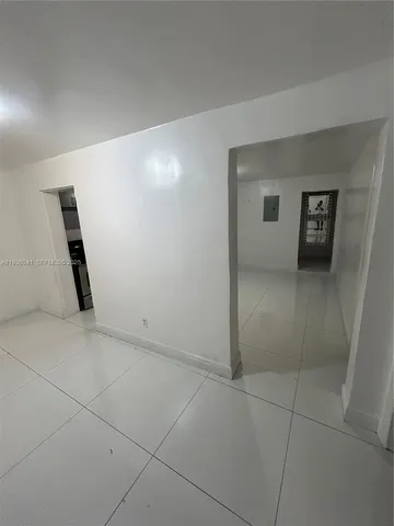 a view of a livingroom with an empty space