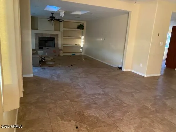 $1 | 37406 North 15th Avenue, Phoenix, AZ 85086