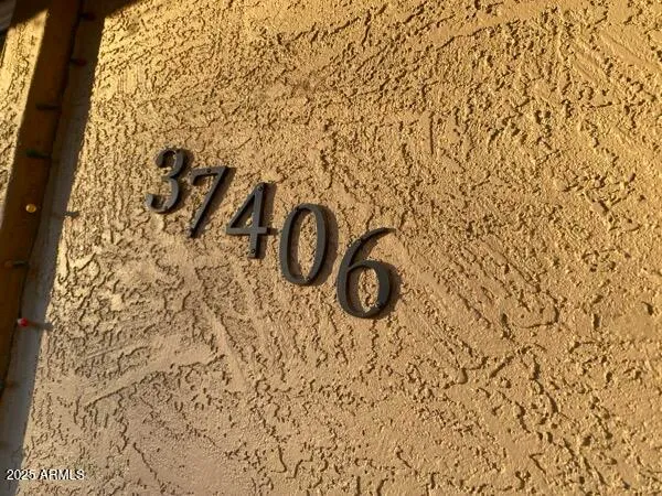 $1 | 37406 North 15th Avenue, Phoenix, AZ 85086