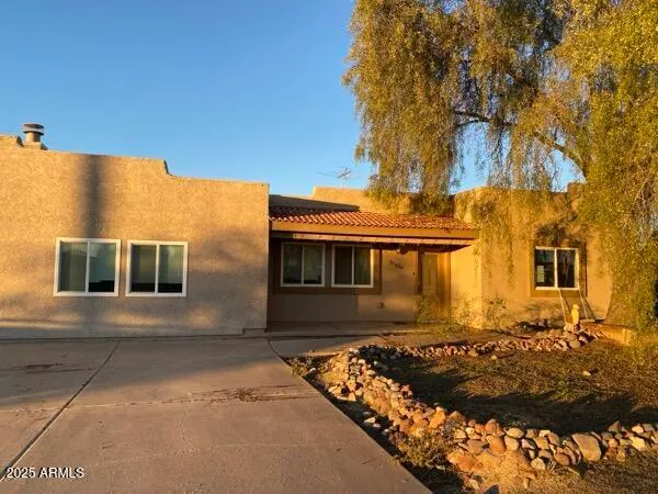 $1 | 37406 North 15th Avenue, Phoenix, AZ 85086