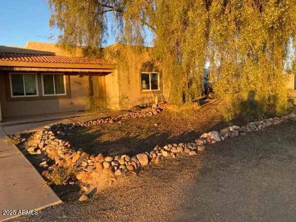 $1 | 37406 North 15th Avenue, Phoenix, AZ 85086