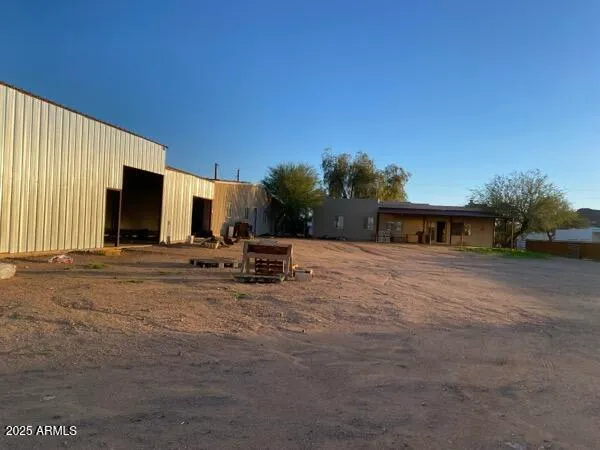 $1 | 37406 North 15th Avenue, Phoenix, AZ 85086