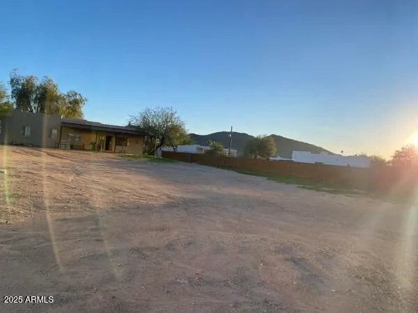 $1 | 37406 North 15th Avenue, Phoenix, AZ 85086