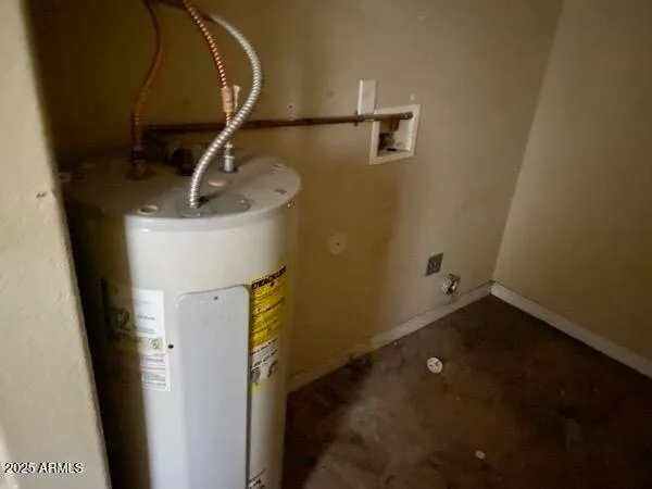 $1 | 37406 North 15th Avenue, Phoenix, AZ 85086