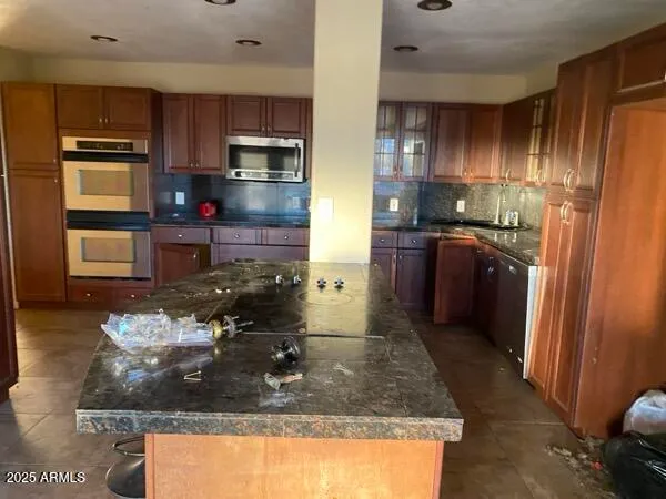 $1 | 37406 North 15th Avenue, Phoenix, AZ 85086