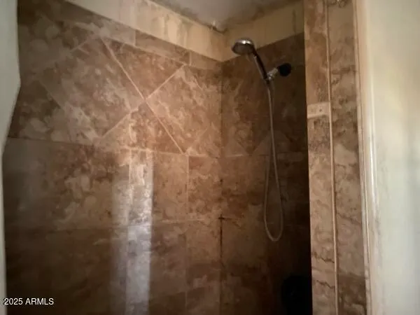 $1 | 37406 North 15th Avenue, Phoenix, AZ 85086