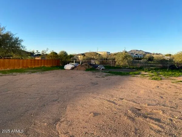 $1 | 37406 North 15th Avenue, Phoenix, AZ 85086