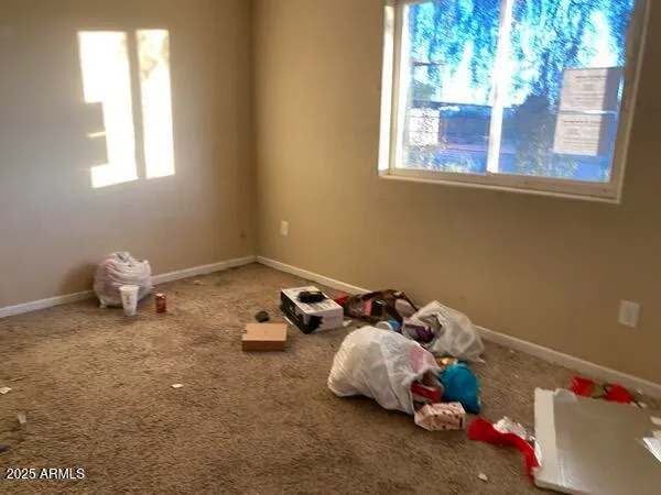 $1 | 37406 North 15th Avenue, Phoenix, AZ 85086