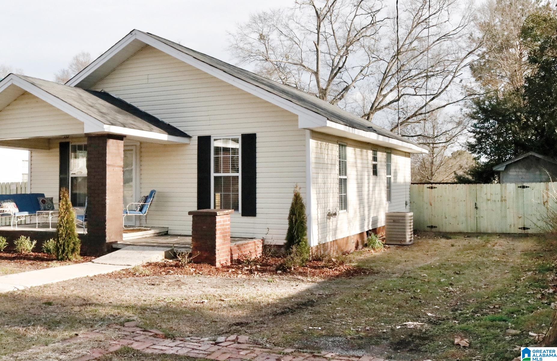 1003 2nd Avenue Clanton, AL 35045 - Photo 2 of 24
