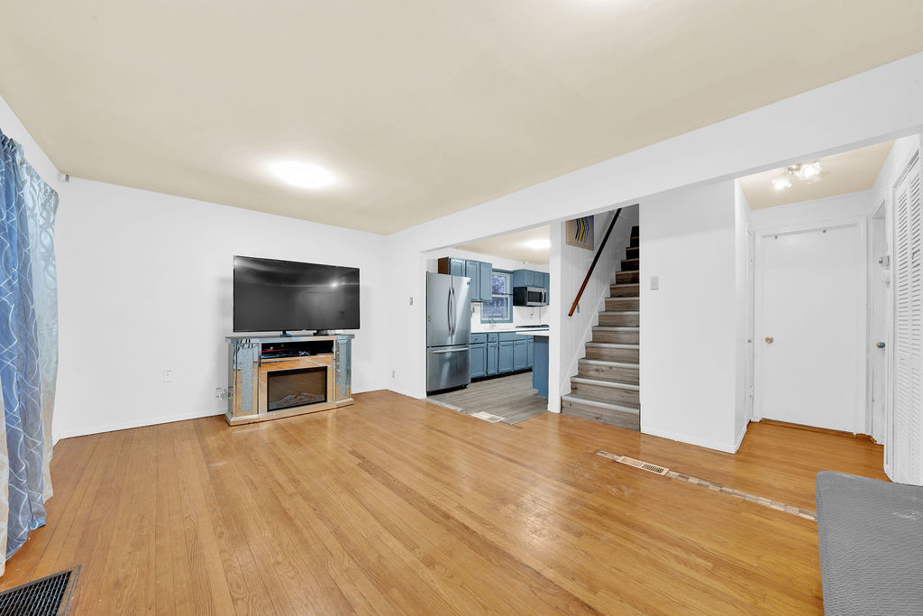 3639 West 85th Place Chicago, IL 60652 - Photo 4 of 23