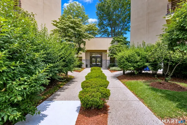 $175,000 | 1204 Whitney Avenue, Unit 406, Hamden, CT 06517