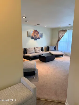 $2,200 | 120 Donna Lynn Drive, East Greenbush, NY 12061