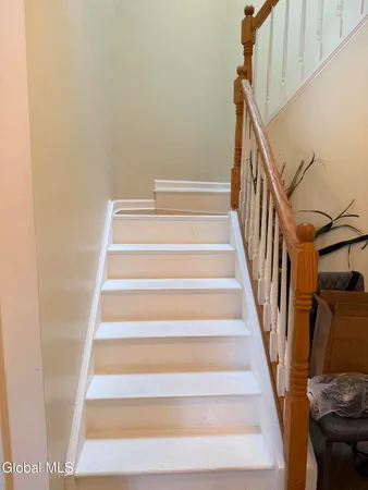 $2,200 | 120 Donna Lynn Drive, East Greenbush, NY 12061