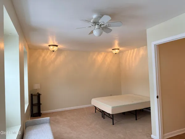 $2,200 | 120 Donna Lynn Drive, East Greenbush, NY 12061
