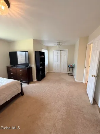 $2,200 | 120 Donna Lynn Drive, East Greenbush, NY 12061