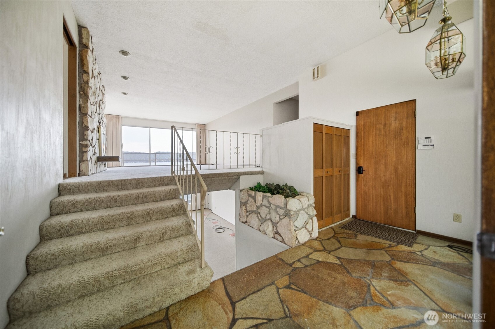 8361 Northeast North Shore Road Belfair, WA 98528 - Photo 4 of 36