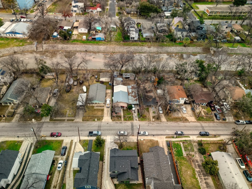 2900 Castro Street Austin, TX 78702 - Photo 16 of 39 an aerial view of residential houses with outdoor space