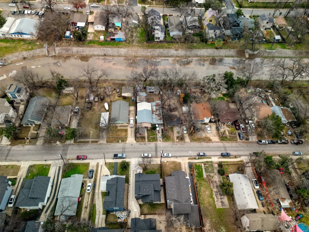 2900 Castro Street Austin, TX 78702 - Photo 17 of 39 an aerial view of residential houses with outdoor space