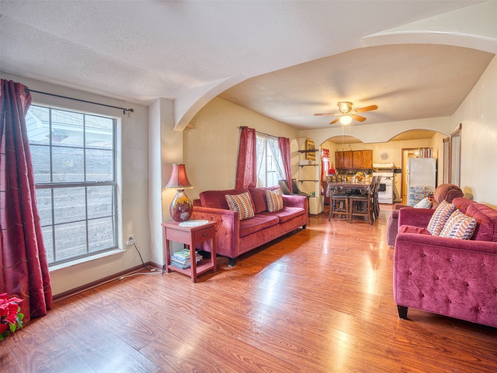 2900 Castro Street Austin, TX 78702 - Photo 18 of 39 a living room with furniture and a wooden floor