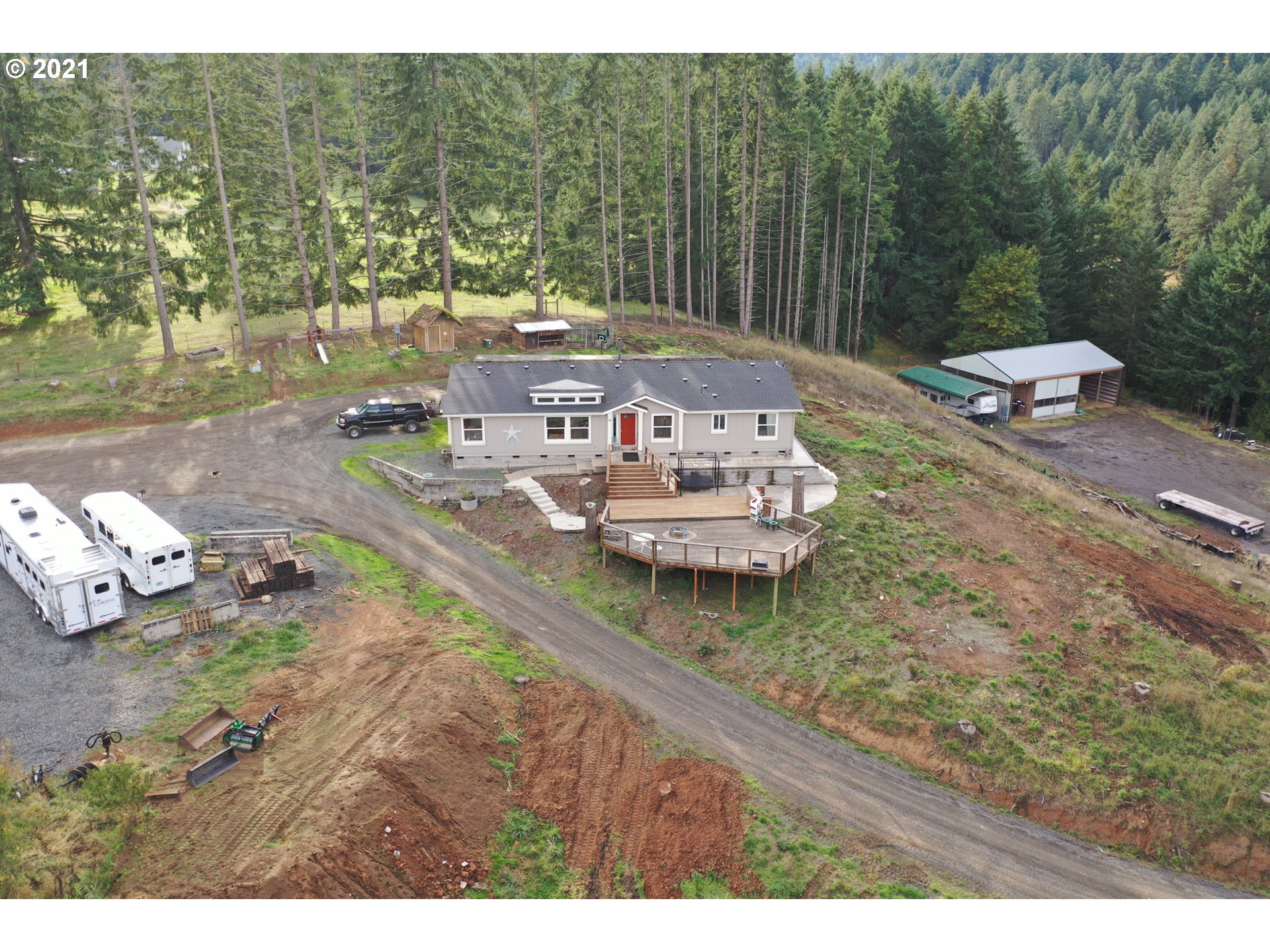 81133 Beach Road Creswell, OR 97426 - Photo 3 of 32 Gallery Image 3