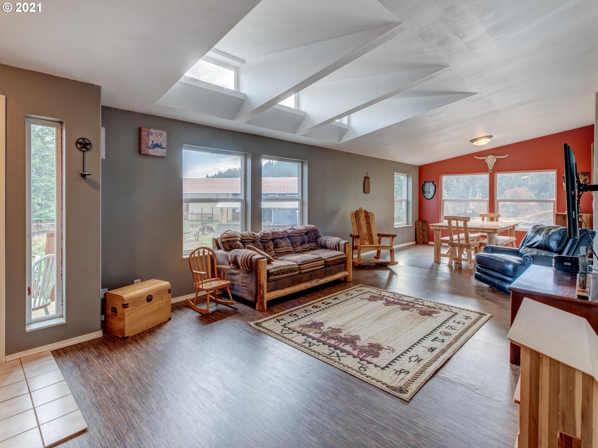 81133 Beach Road Creswell, OR 97426 - Photo 8 of 32 Gallery Image 8