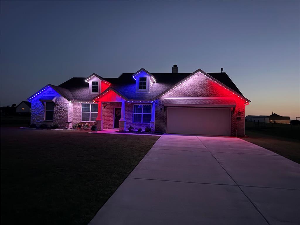 120 Croft Court Decatur, TX 76234 - Photo 30 of 30 Show off your personality with customizable Jelly Fish lighting!