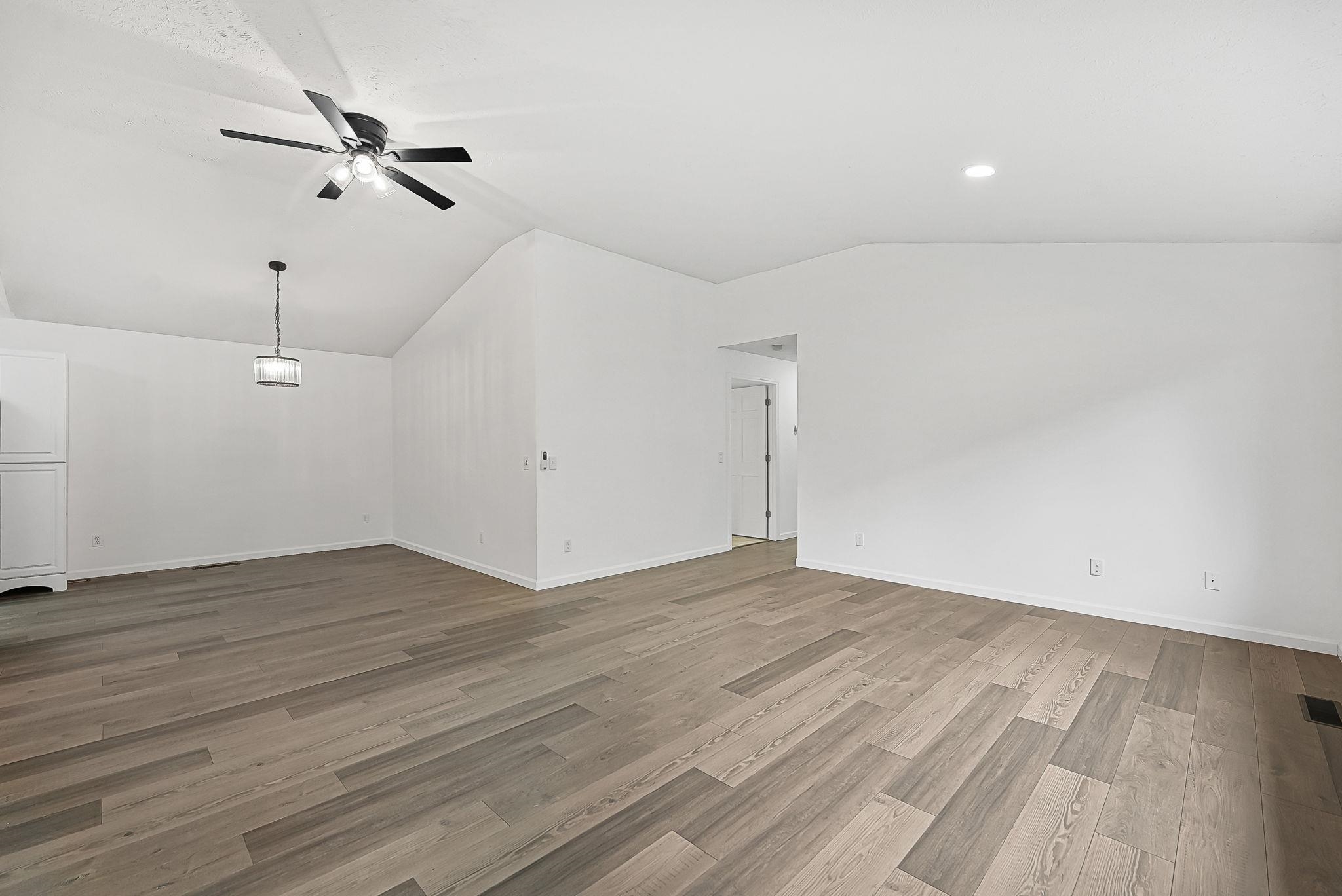 2130 East Hammond Road, Unit 82 Traverse City, MI 49686 - Photo 4 of 42