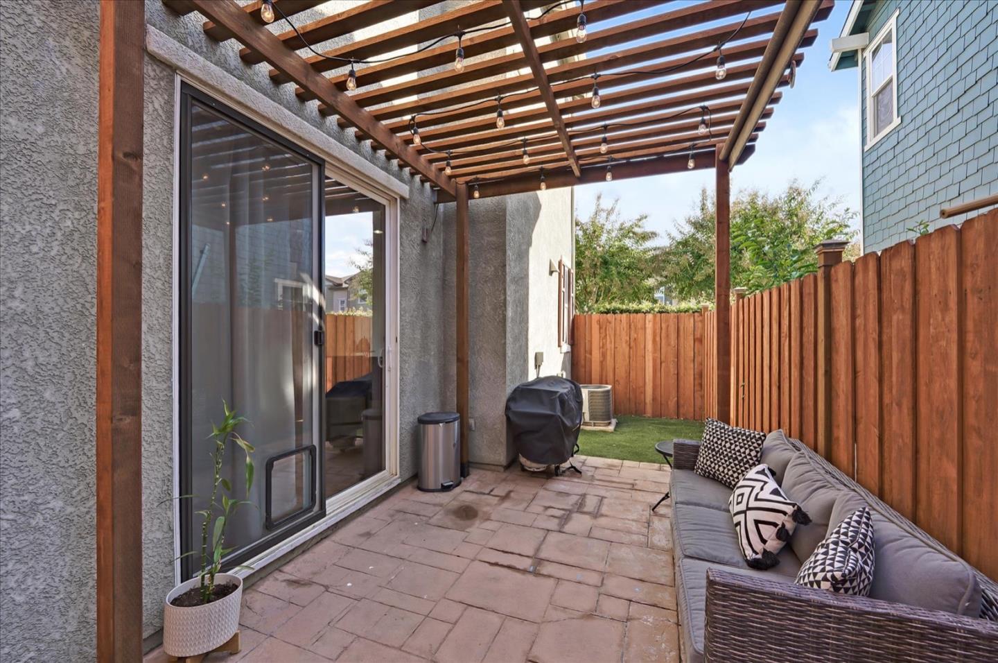 7929 Kipling Circle Gilroy, CA 95020 - Photo 35 of 39 a view of porch with furniture