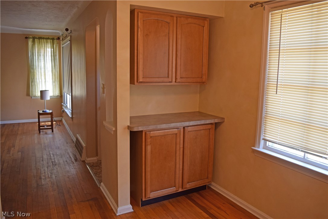 1411 Cranover Road Cleveland, OH 44124 - Photo 7 of 20