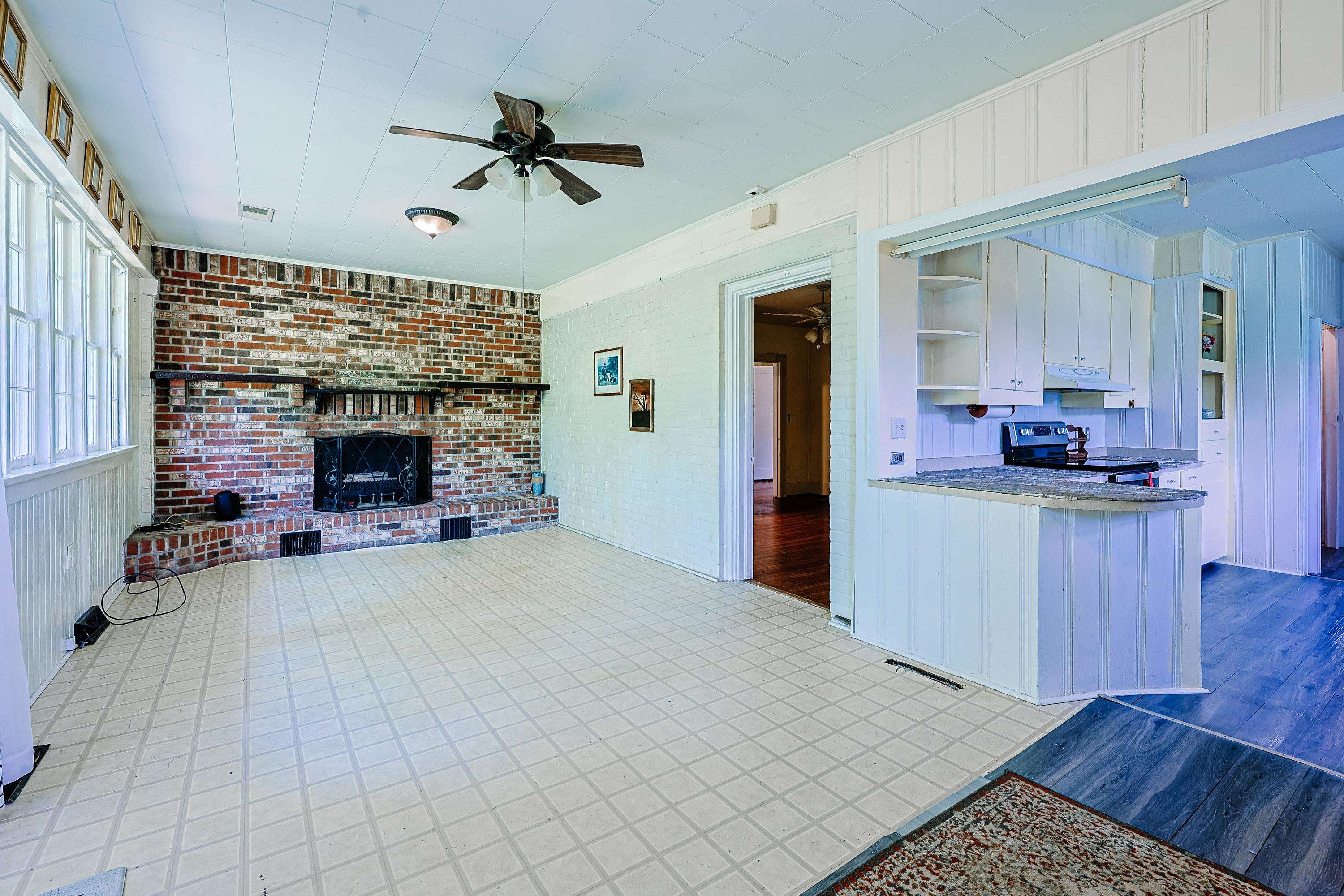 305 North Main Street Hemingway, SC 29554 - Photo 16 of 37