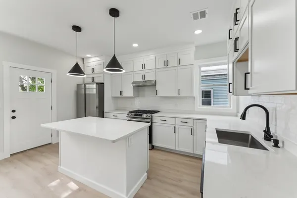 $4,800 | 47 Brackett Street, Unit 3, Boston, MA 02135