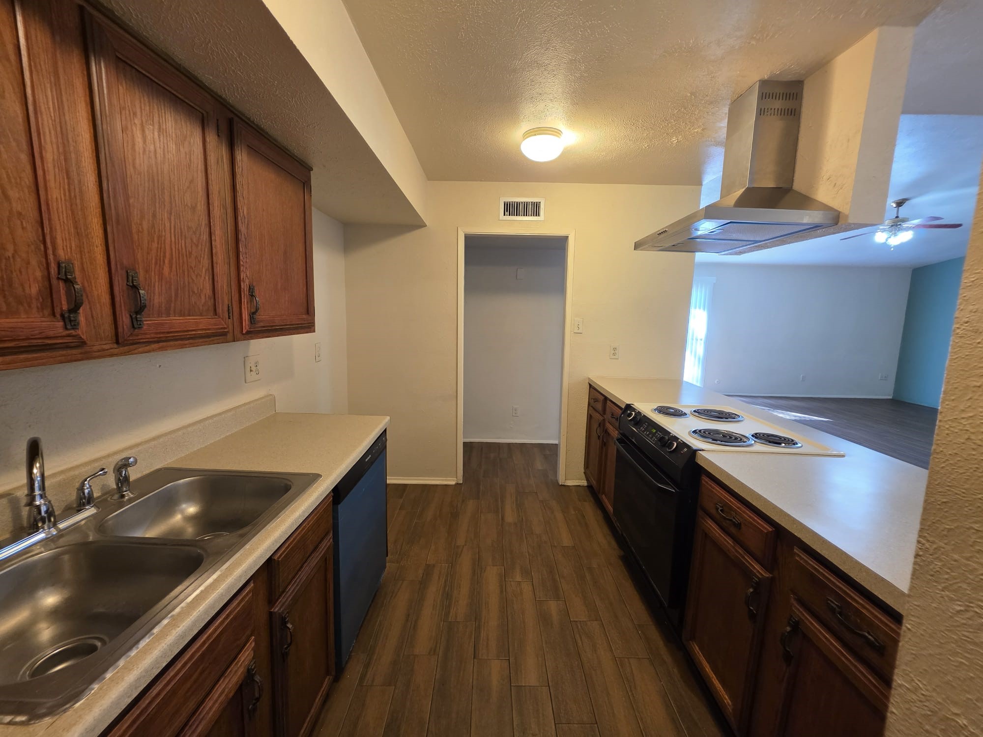 22735 Millgate Drive Spring, TX 77373 - Photo 6 of 17