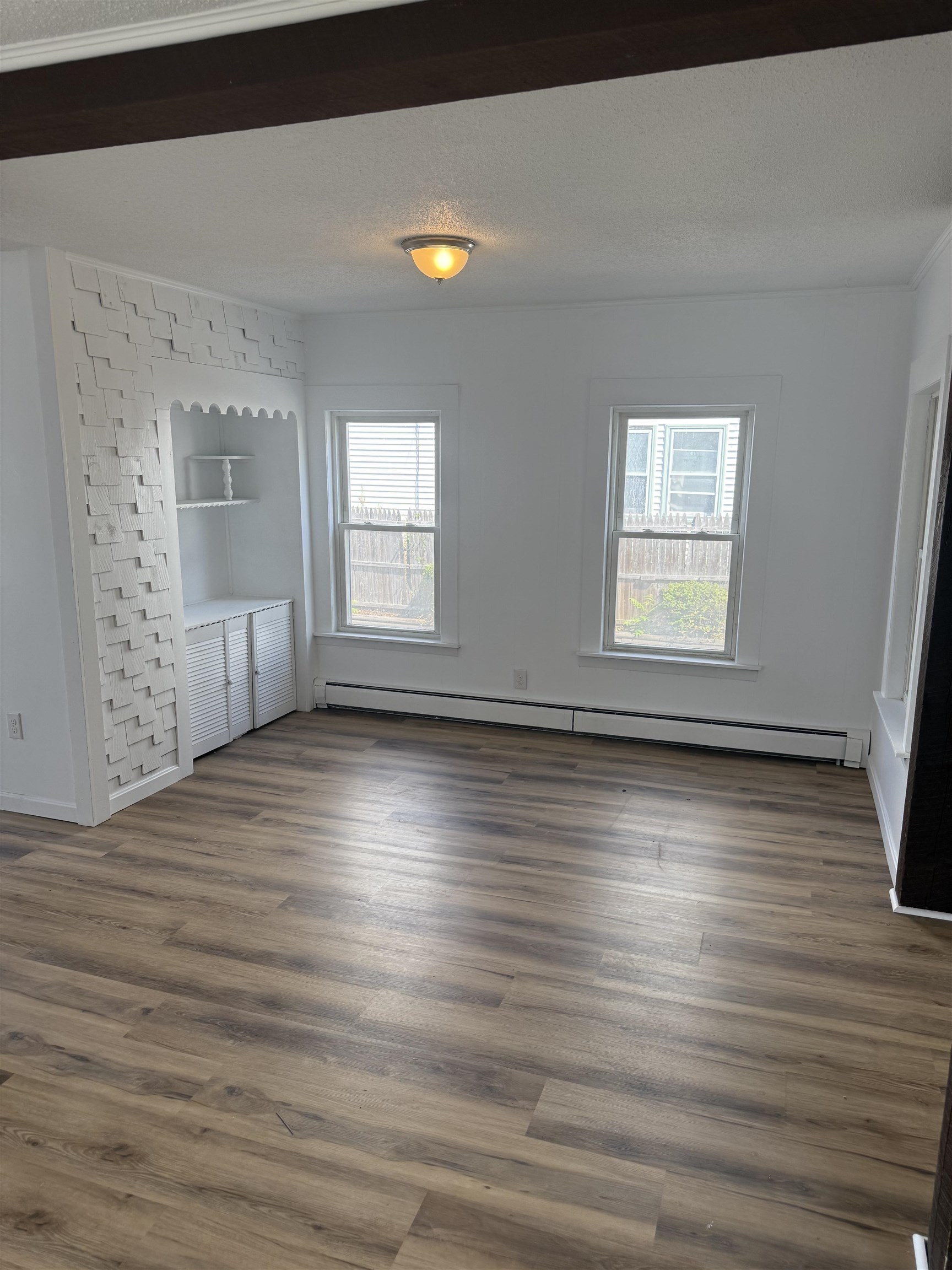 554 Granite Street Manchester, NH 03102 - Photo 3 of 16 Gallery Image 3