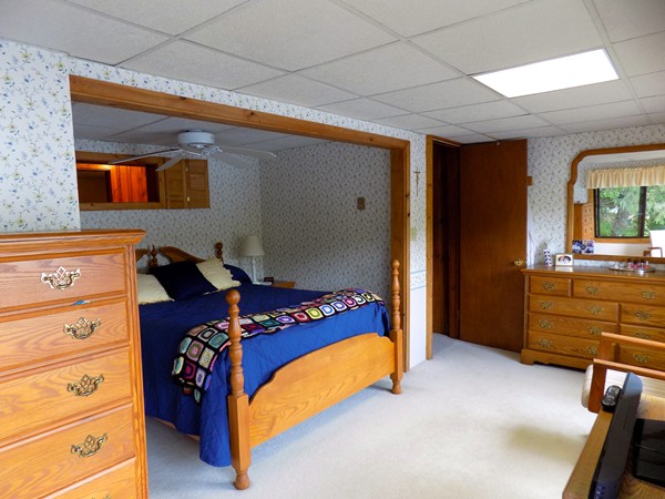 2 Sandy Beach Road Holland, MA 01521 - Photo 8 of 20