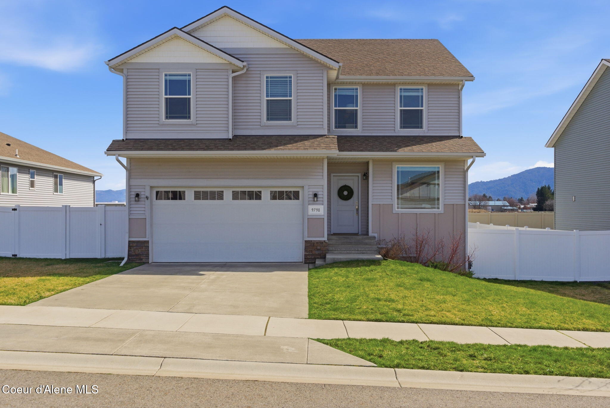 9798 North Heston Loop Hayden, ID 83835 - Photo 2 of 26 1-web-or-mls-DSC08643