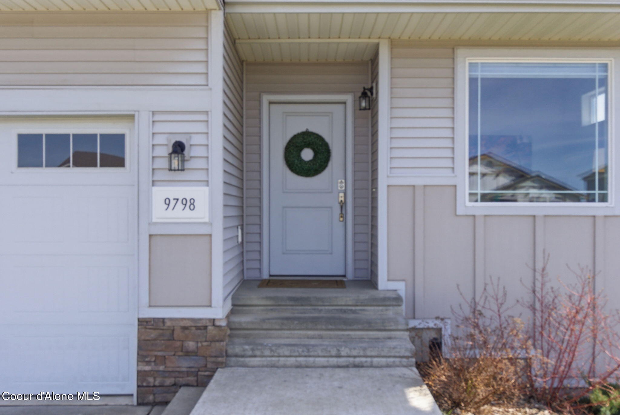 9798 North Heston Loop Hayden, ID 83835 - Photo 3 of 26 2-web-or-mls-DSC08658