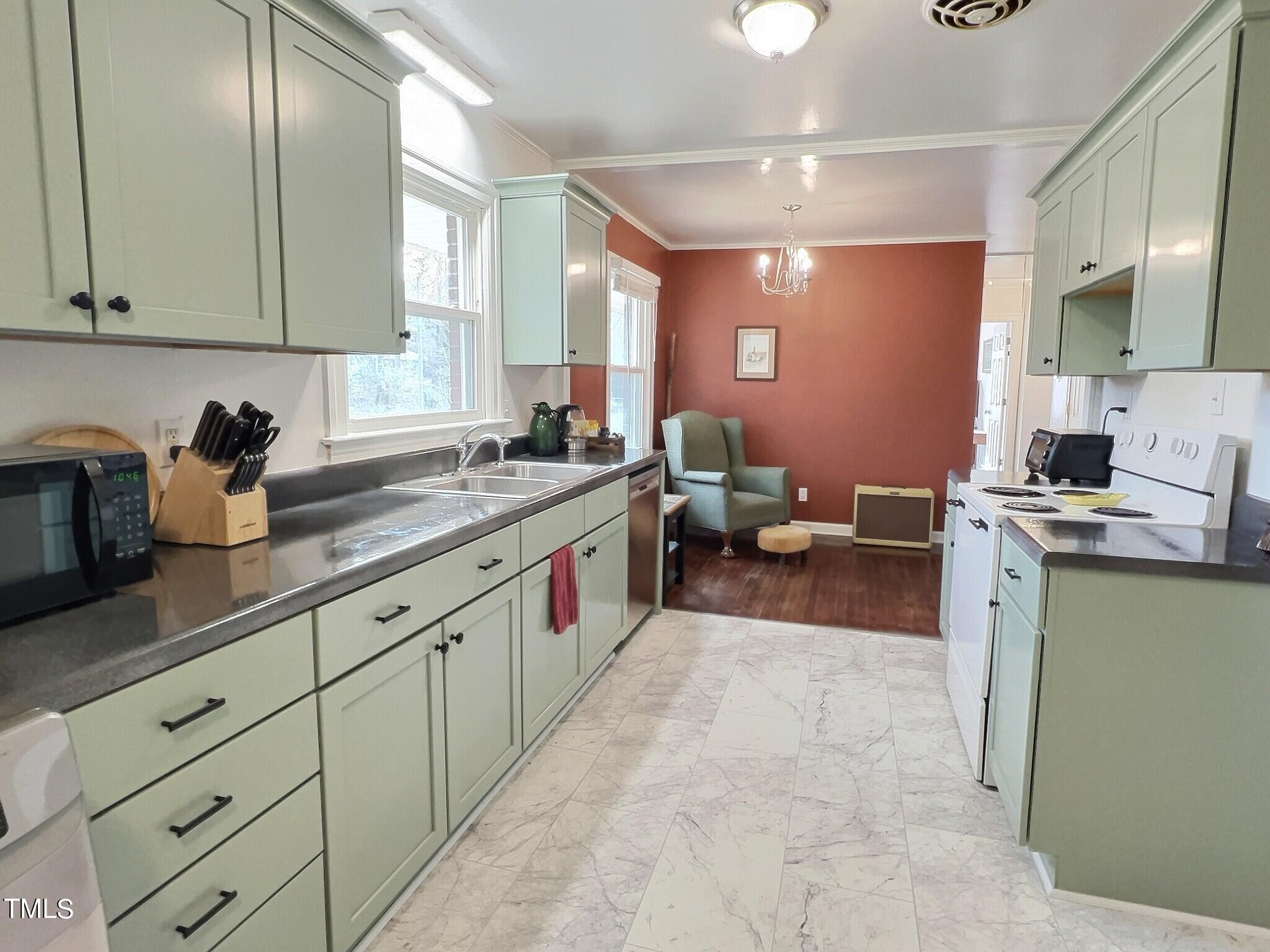717 St George Road Raleigh, NC 27610 - Photo 10 of 32 3da6e56553bd5f713e02569b952c55c2a086589e