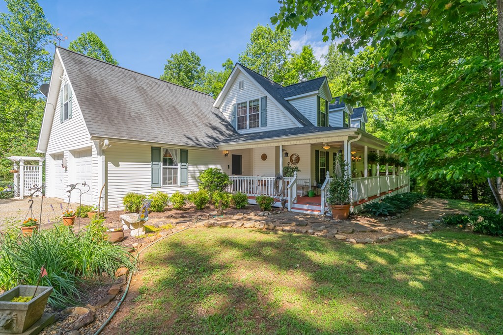 724 Fish Cove Road Blairsville, GA 30512 - Photo 3 of 88