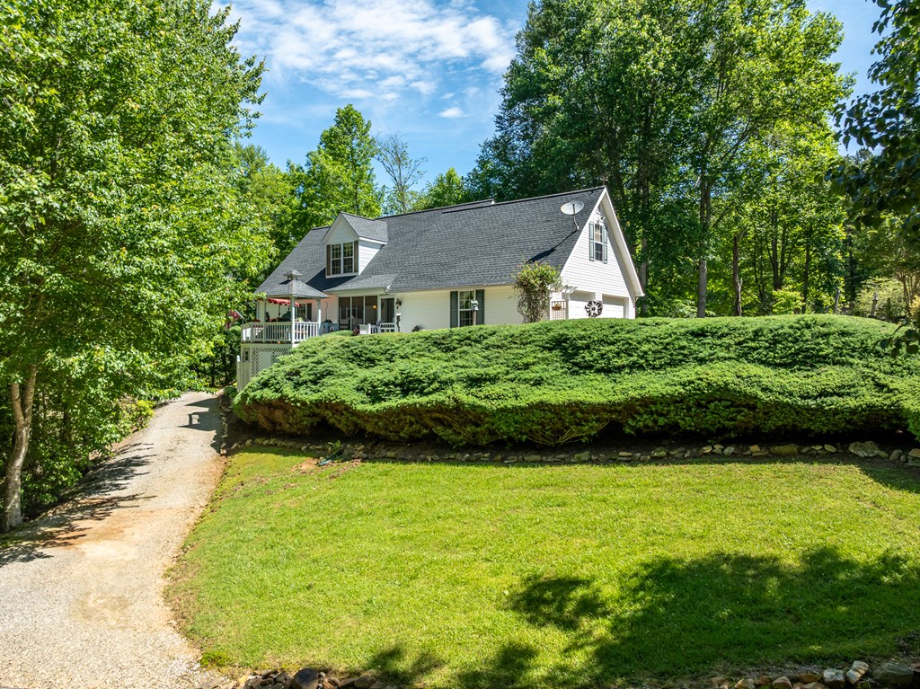 724 Fish Cove Road Blairsville, GA 30512 - Photo 6 of 88