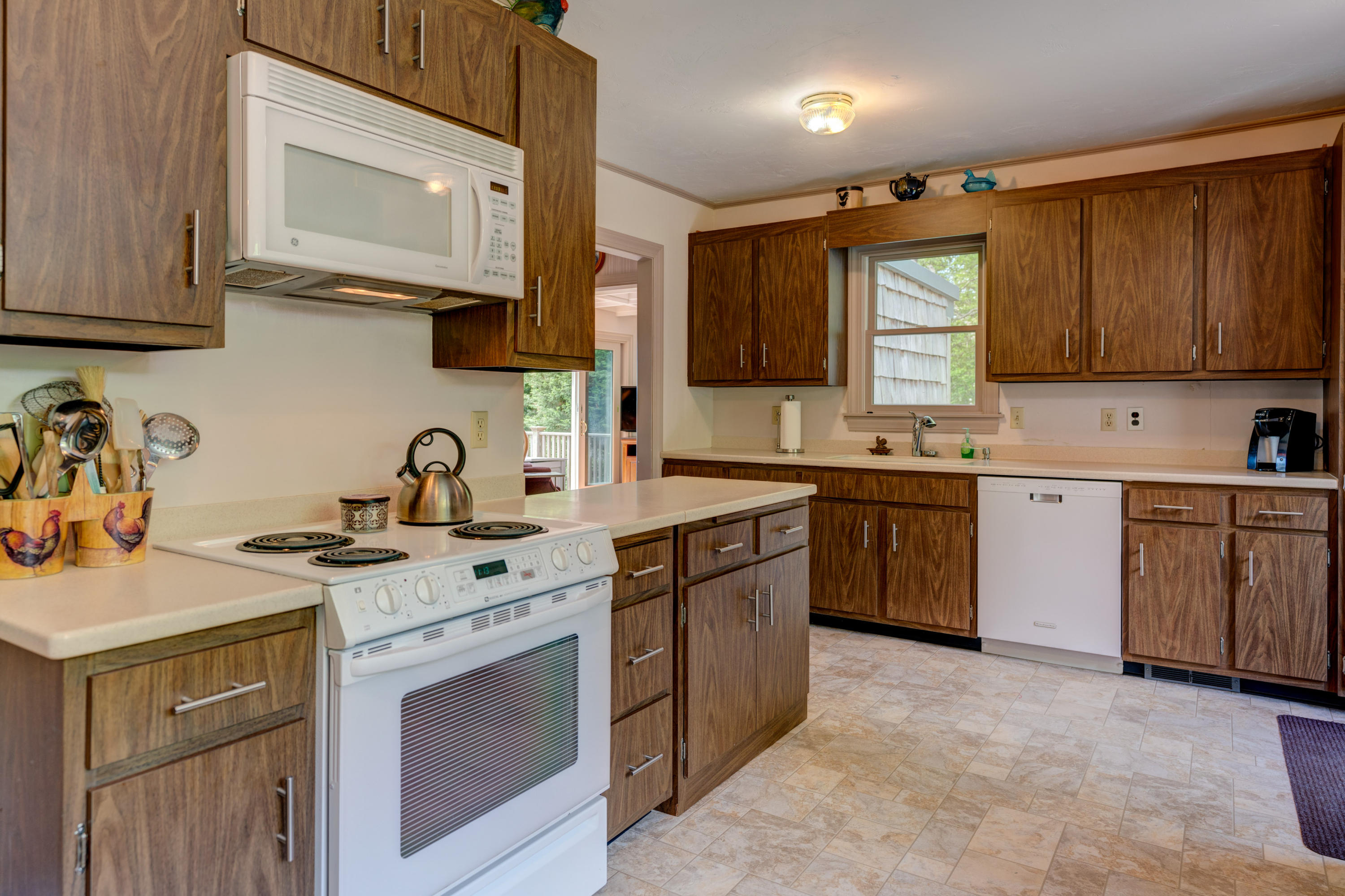 43 Hi Ona Hill Road Centerville, MA 02632 - Photo 3 of 35 3