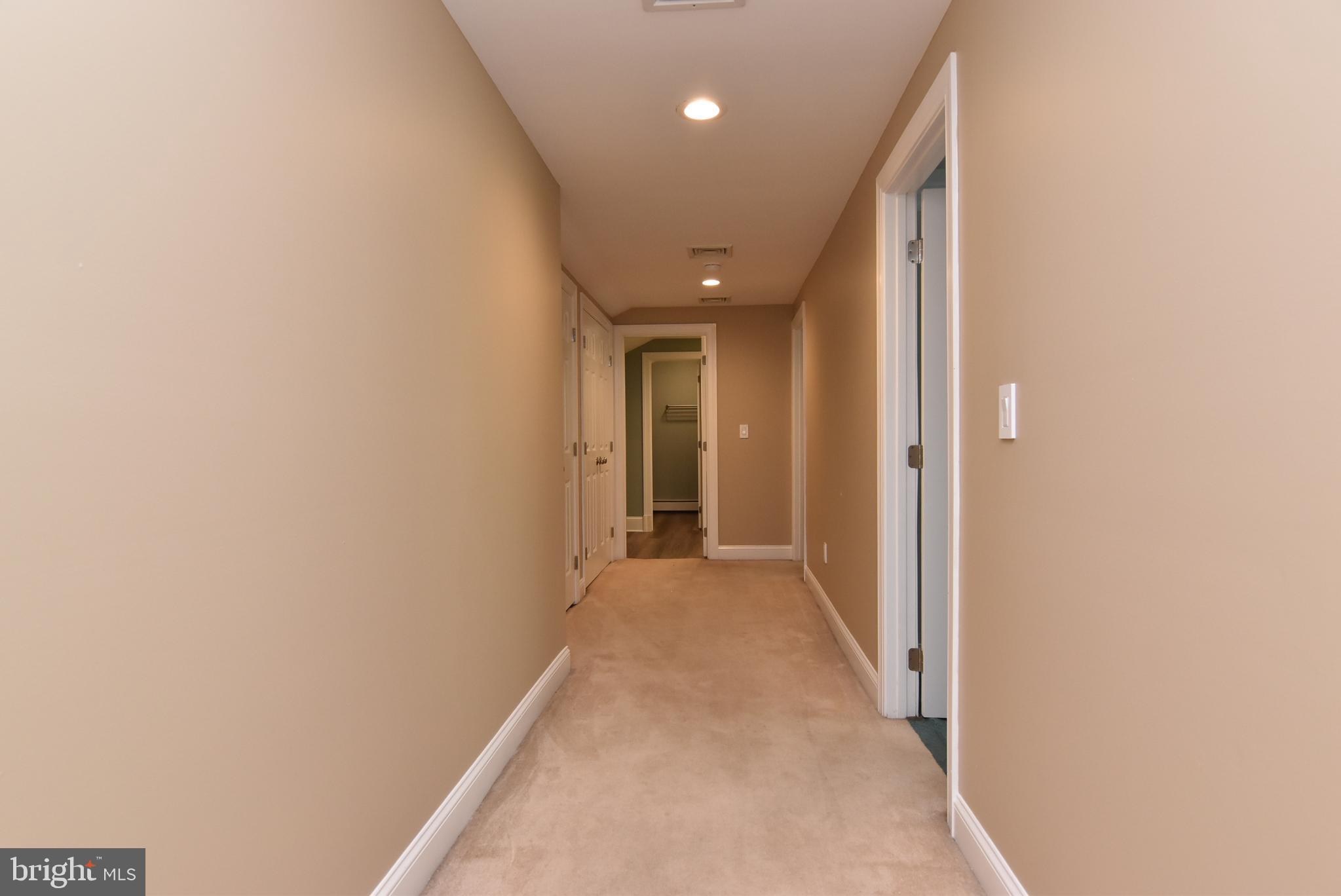 15184 Jarrell Road Goldsboro, MD 21636 - Photo 54 of 80 Second Floor Hallway
