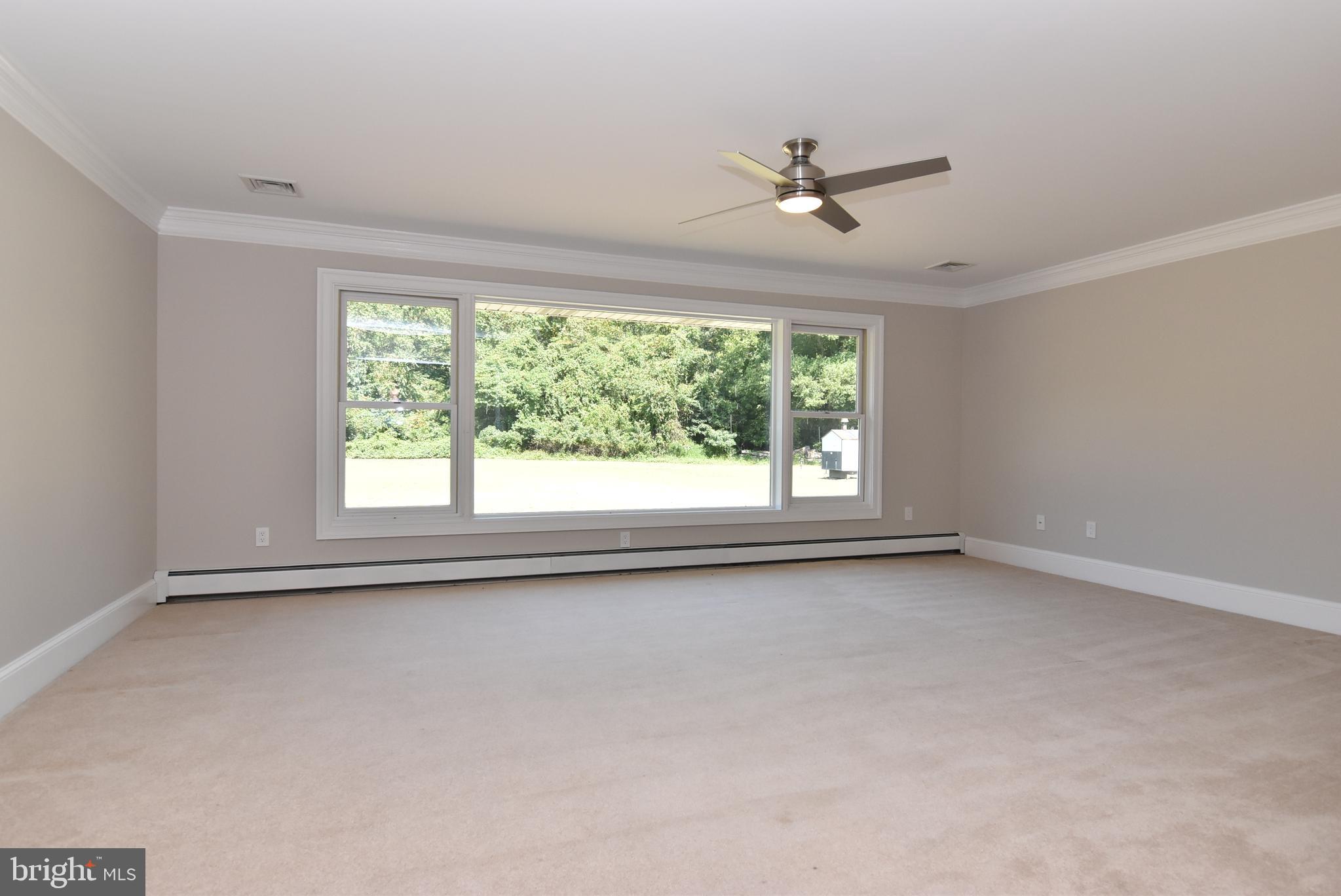 15184 Jarrell Road Goldsboro, MD 21636 - Photo 8 of 80 Living Room 1