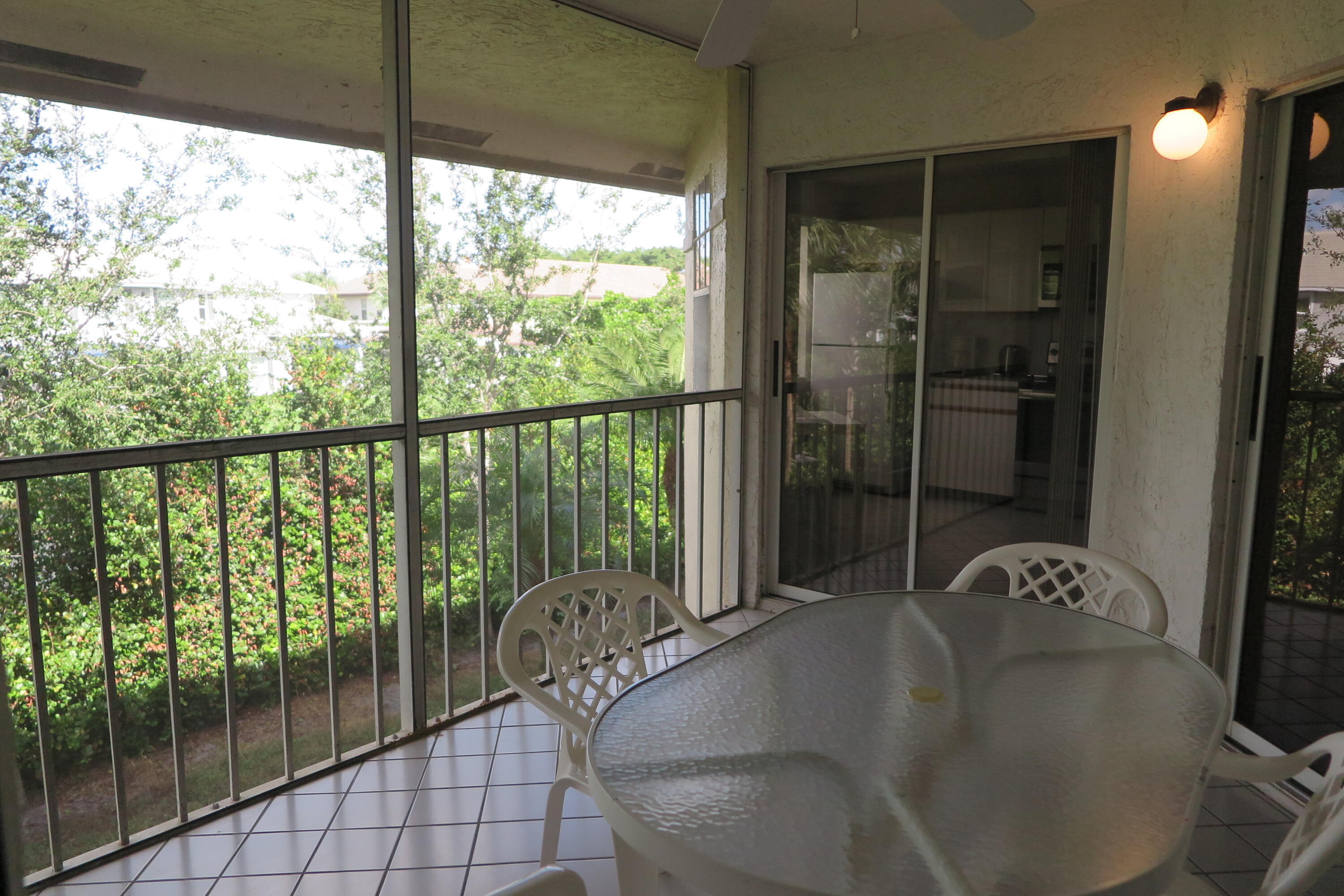 6707 Via Boca Raton, Unit 6707 Boca Raton, FL 33433 - Photo 2 of 13 patio