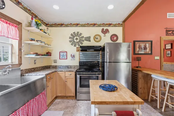 $440,000 | 10996 County Road 311, Rockdale, TX 76567