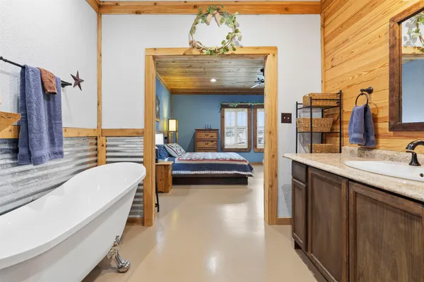 $440,000 | 10996 County Road 311, Rockdale, TX 76567