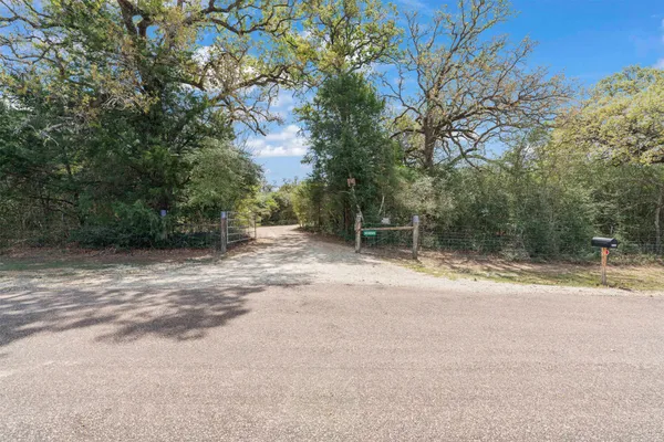 $440,000 | 10996 County Road 311, Rockdale, TX 76567