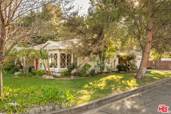 $1,275,000 | 3661 Malafia Drive, Glendale, CA 91208